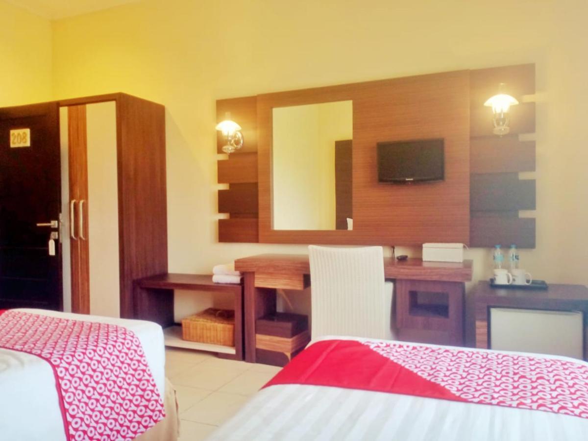 Oyo 90102 Edotel Hotel By Dbest Hospitality Bandung Exteriör bild