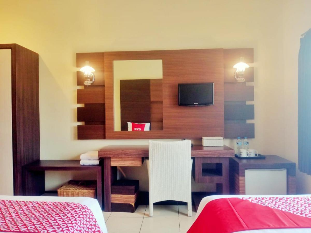 Oyo 90102 Edotel Hotel By Dbest Hospitality Bandung Exteriör bild