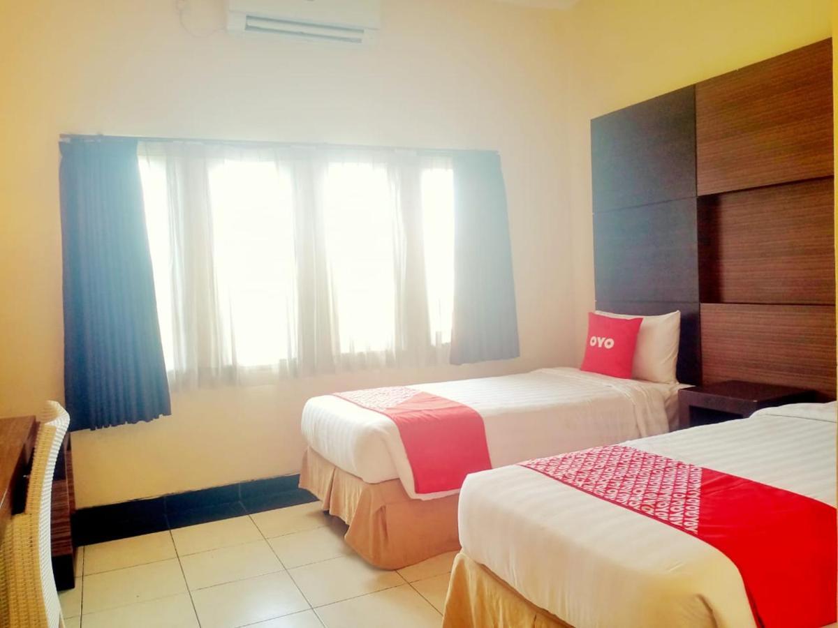 Oyo 90102 Edotel Hotel By Dbest Hospitality Bandung Exteriör bild