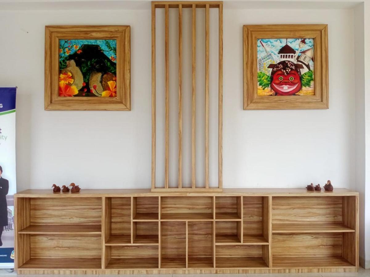 Oyo 90102 Edotel Hotel By Dbest Hospitality Bandung Exteriör bild