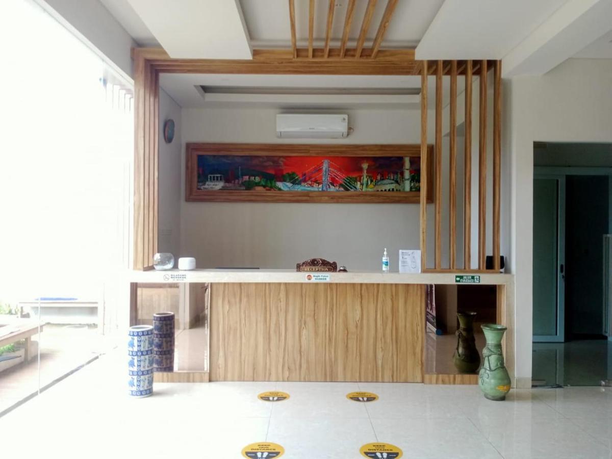 Oyo 90102 Edotel Hotel By Dbest Hospitality Bandung Exteriör bild